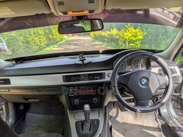 BMW 320i 2008 Gray