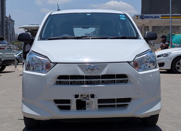 Toyota Pixis Epoch 2019 White