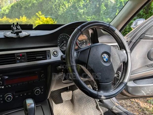 BMW 320i 2008 Gray