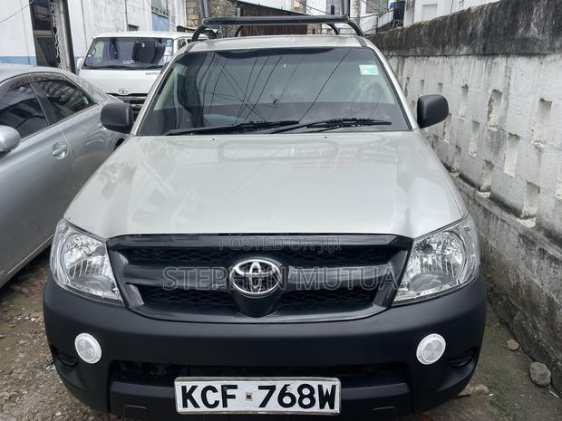 Toyota Hilux 2.5 D-4D 2008 Silver
