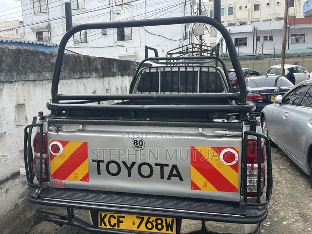 Toyota Hilux 2.5 D-4D 2008 Silver