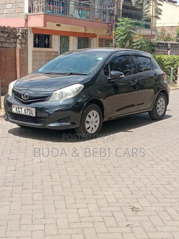 Toyota Vitz 2012 Black
