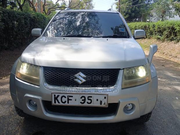 Suzuki Escudo 2008 Silver