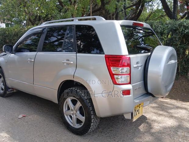 Suzuki Escudo 2008 Silver