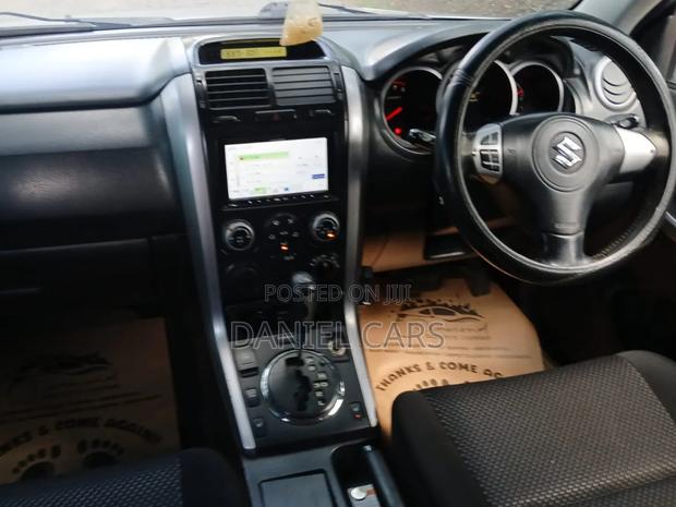 Suzuki Escudo 2008 Silver