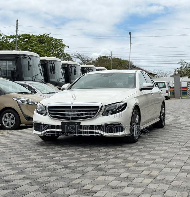 Mercedes-Benz E220 2017 White