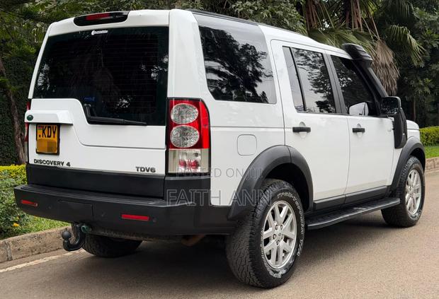 Toyota Land Cruiser 2013 White