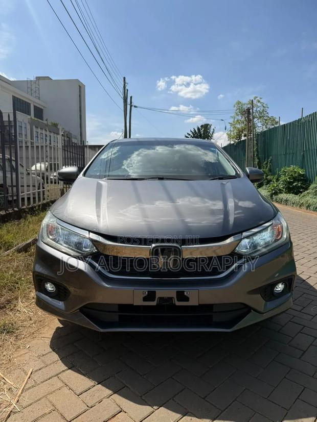 Honda Grace 2019 Silver