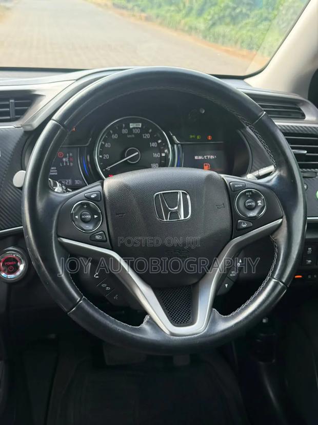 Honda Grace 2019 Silver