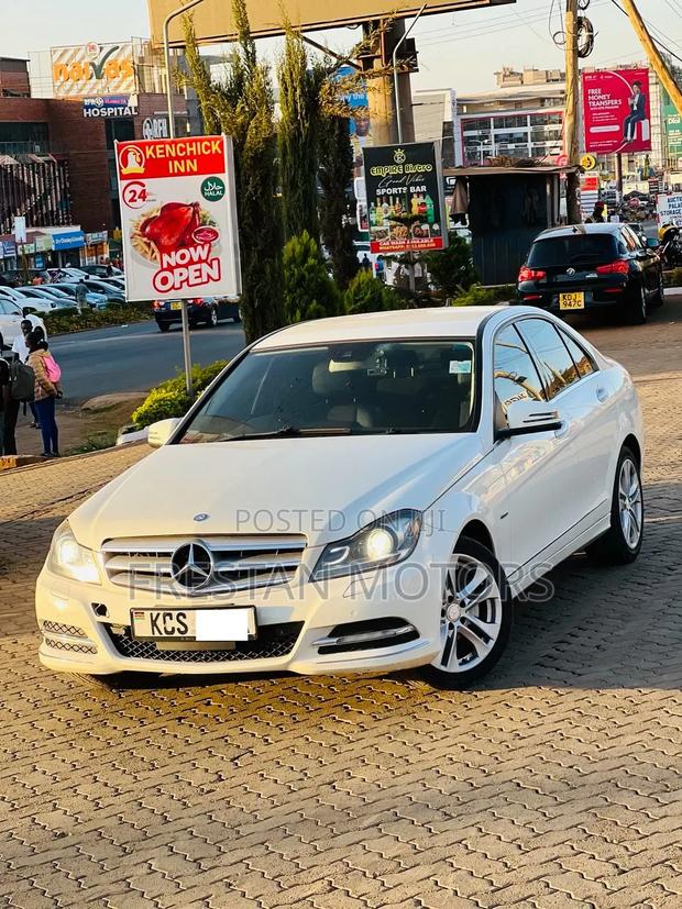 Mercedes-Benz C200 2011 White