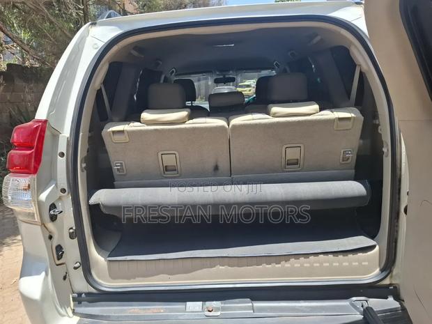 Toyota Land Cruiser Prado 2012 White