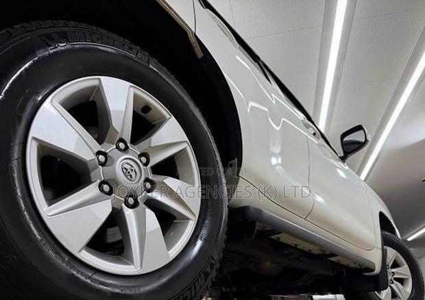 Toyota Land Cruiser Prado 2.8 2020 White