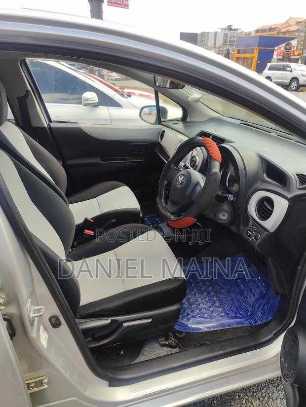 Toyota Vitz 2012 Silver