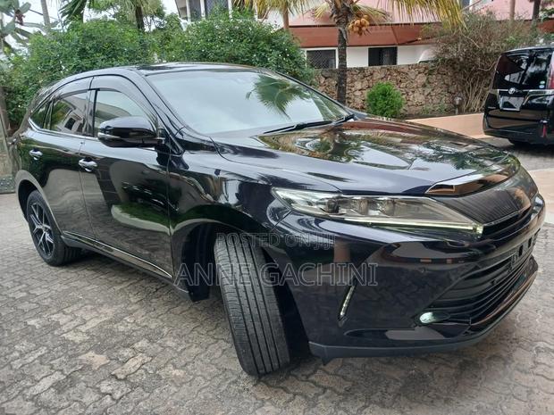 Toyota Harrier 2.0 2019 Black
