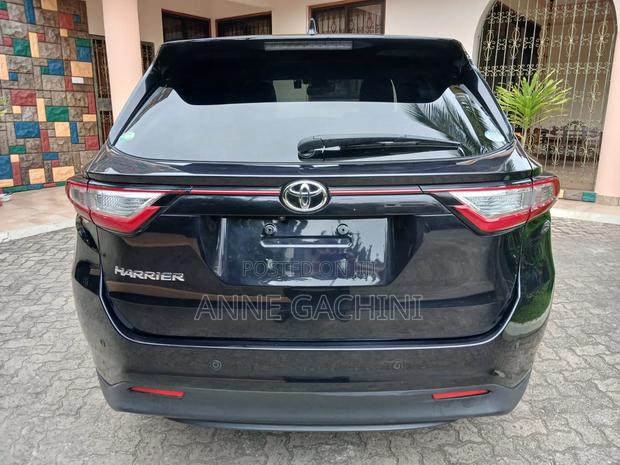 Toyota Harrier 2.0 2019 Black