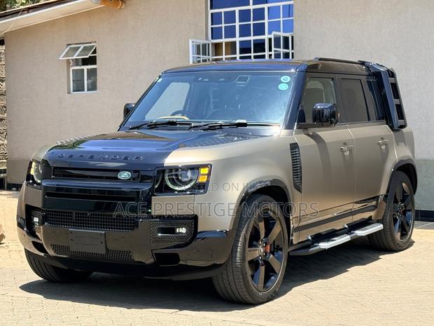 Land Rover Defender 2022