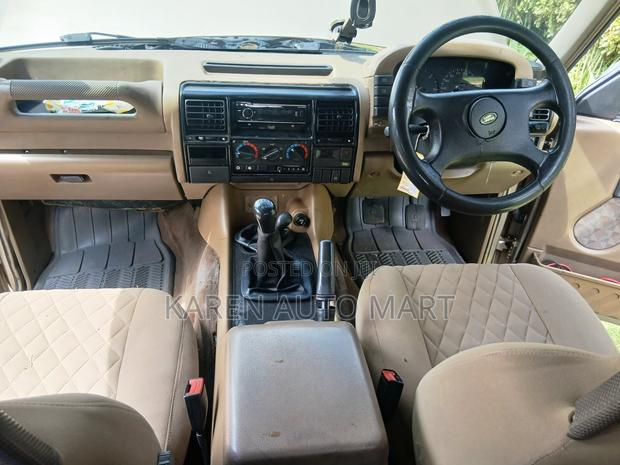Land Rover Discovery 1997 Gold
