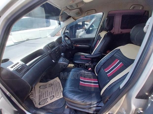 Toyota Raum 2005 Silver
