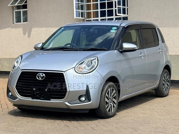 Toyota Passo 2019 Silver