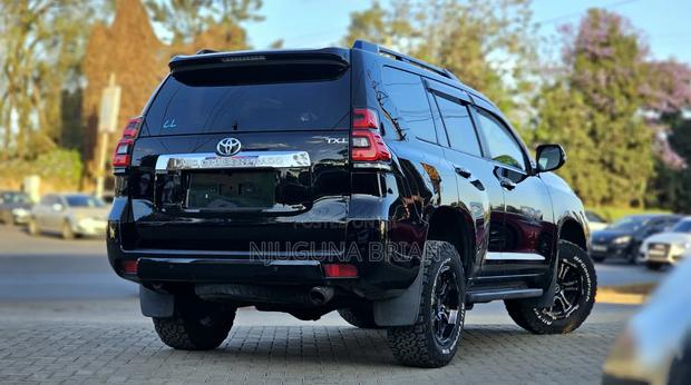 Toyota Land Cruiser Prado 2.7 2020 Black