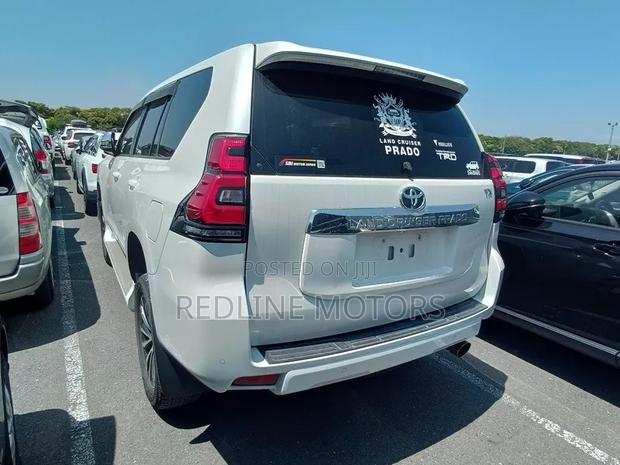 Toyota Land Cruiser Prado 2.7 2020 White