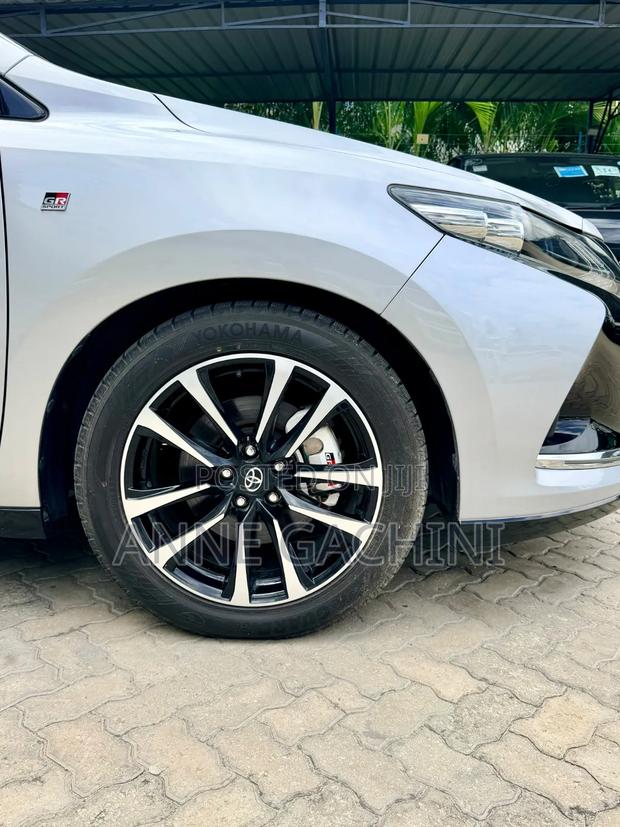 Toyota Harrier 2019 Silver