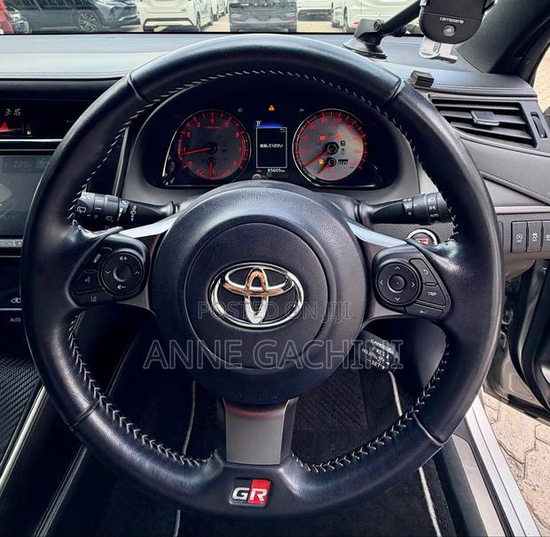Toyota Harrier 2019 Silver