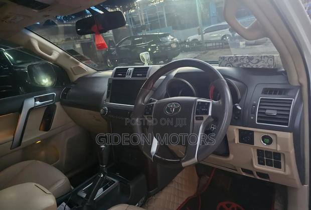 Toyota Land Cruiser 2016 White