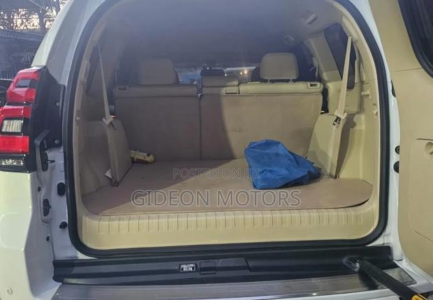 Toyota Land Cruiser 2016 White