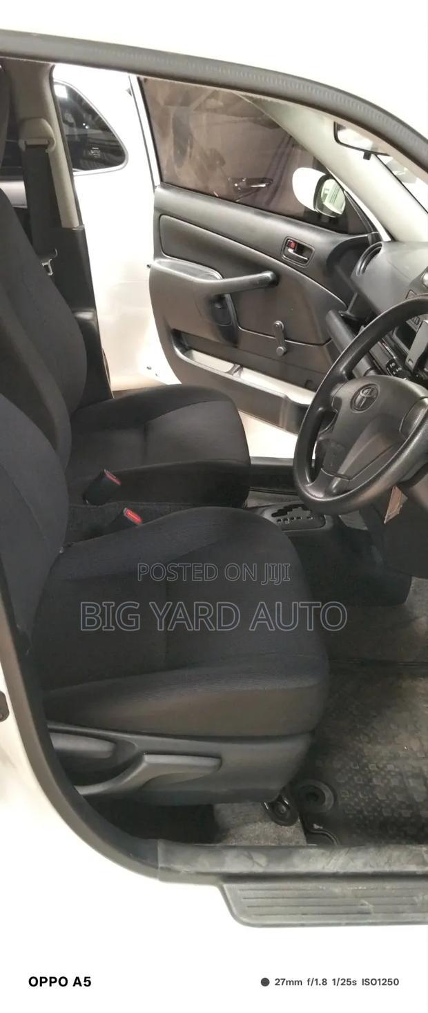 Toyota Probox 1.5 DX 4WD 2019 White