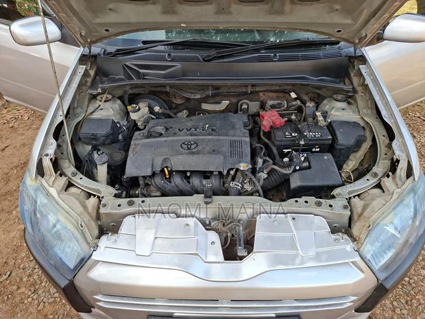 Toyota Succeed 2018 Silver