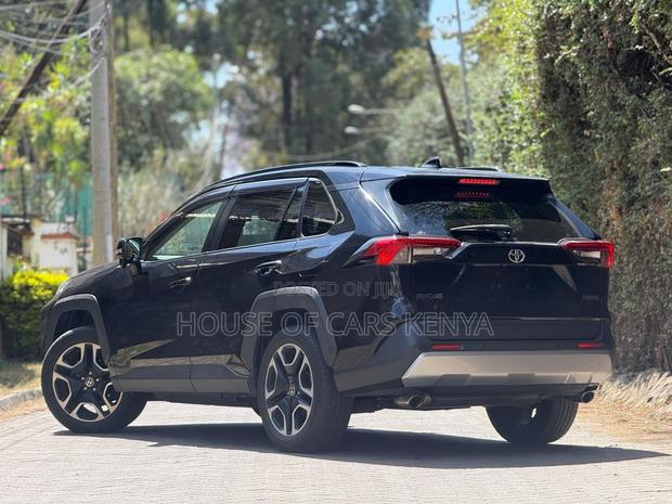 Toyota RAV4 2021 Black