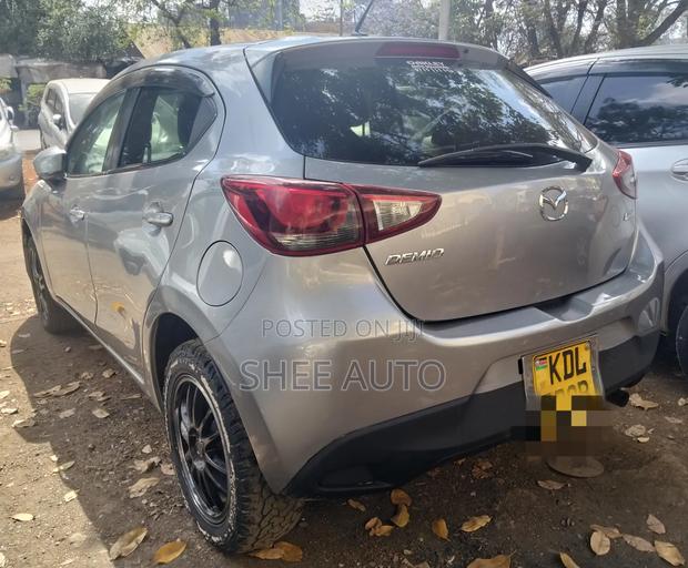 Mazda Demio 2015 Silver