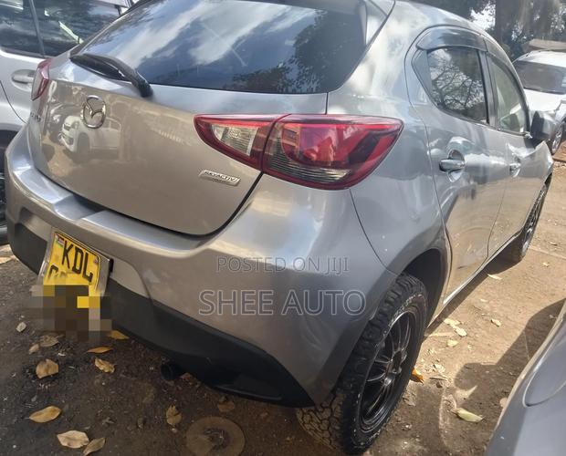 Mazda Demio 2015 Silver