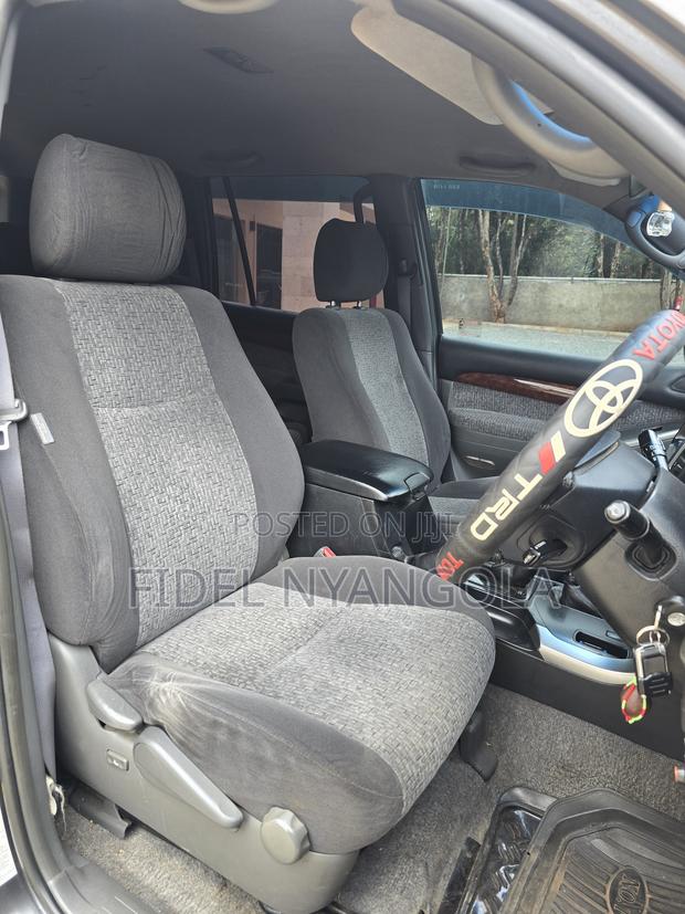Toyota Land Cruiser Prado 3.0 D-4D 3dr 2006 Gray