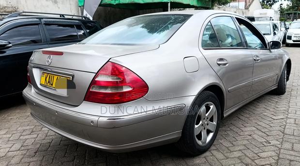 Mercedes-Benz E240 1999