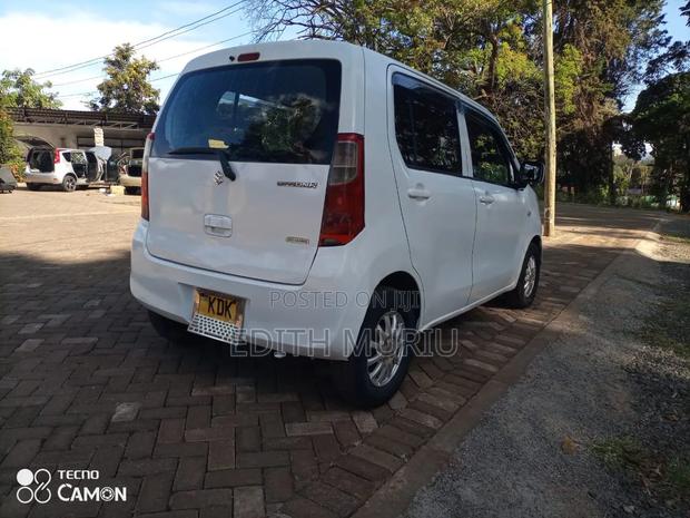 Suzuki Wagon 2015 White