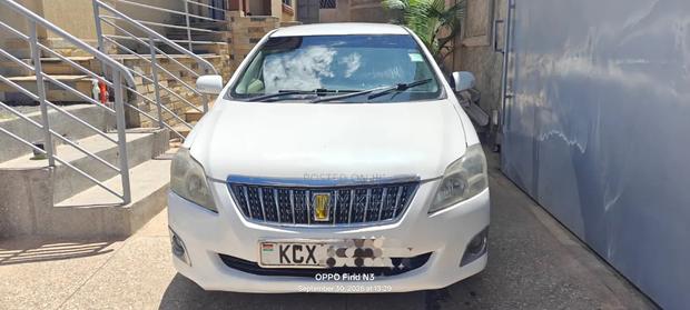 Toyota Premio 1.8 FWD 2012 White