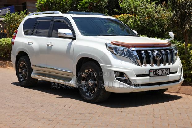 Toyota Land Cruiser Prado 2017 White