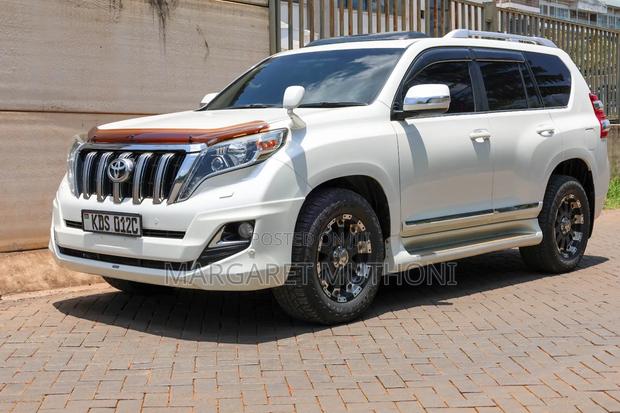 Toyota Land Cruiser Prado 2017 White