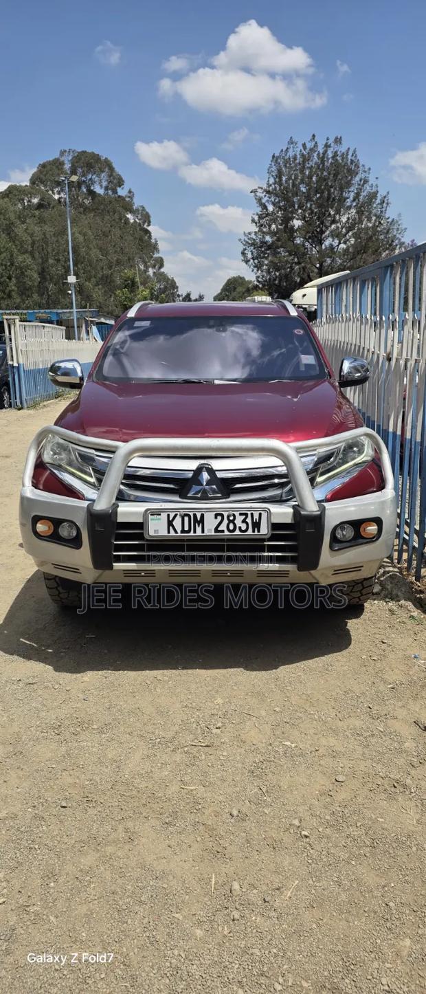 Mitsubishi Pajero Sport Exceed 2015 Burgundy