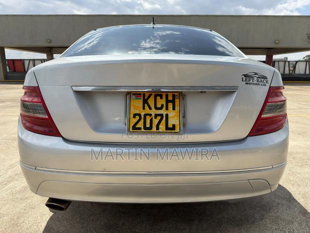 Mercedes-Benz C200 2009 Silver