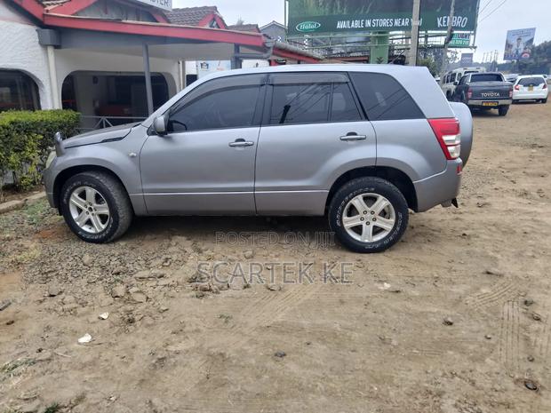 Suzuki Escudo 2006 Gray