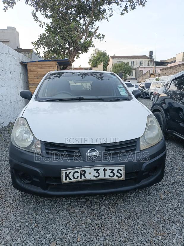 Nissan Advan 2011 White
