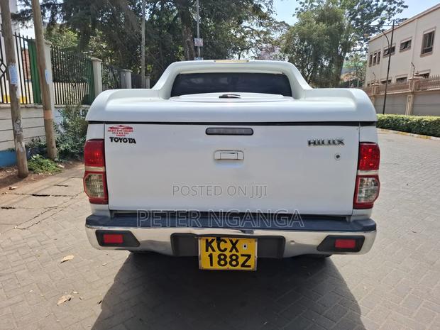 Toyota Hilux 2015 White