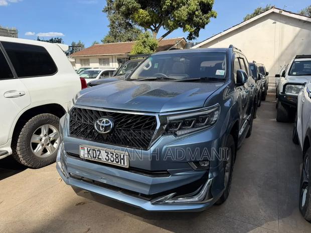 Toyota Land Cruiser Prado 2013 Blue
