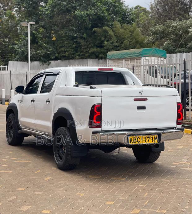 Toyota Hilux 2.5 D-4D Double Cab 2008 White