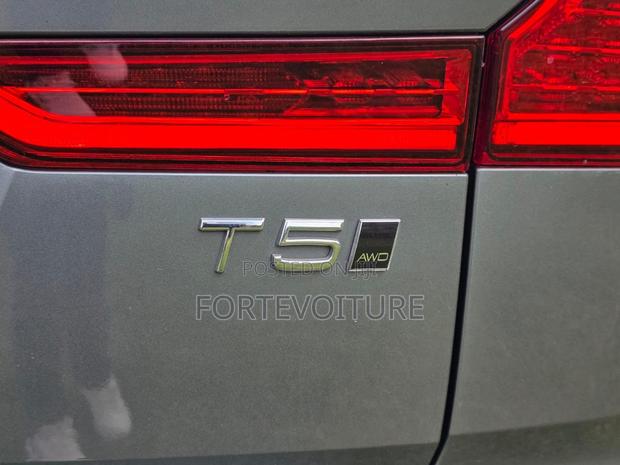 Volvo XC60 2018 Gray