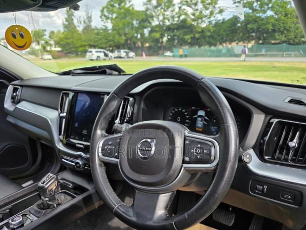 Volvo XC60 2018 Gray