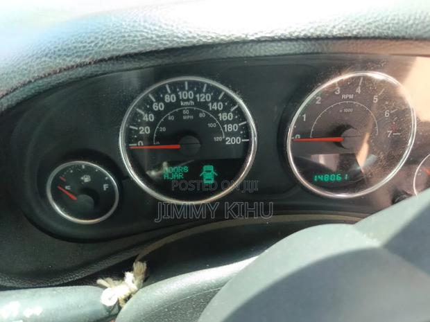 Jeep Wrangler Unlimited Sport 2012 White